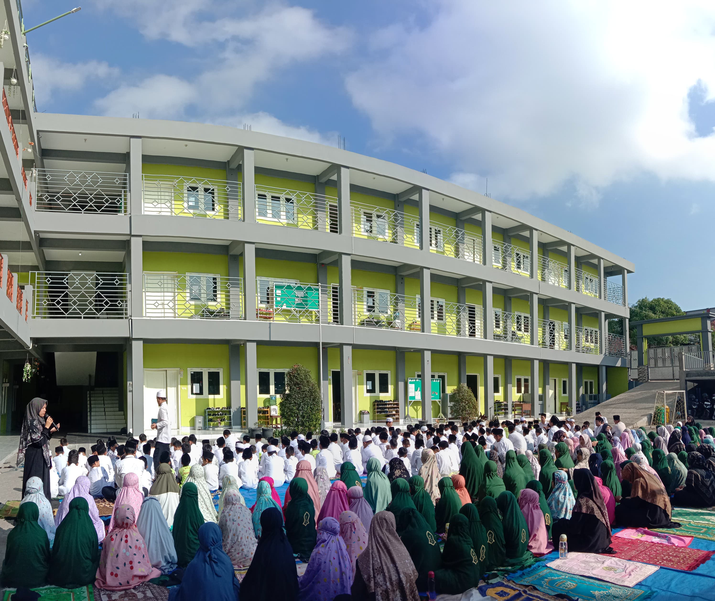 Pembiasaan di SDIT Al-Imam