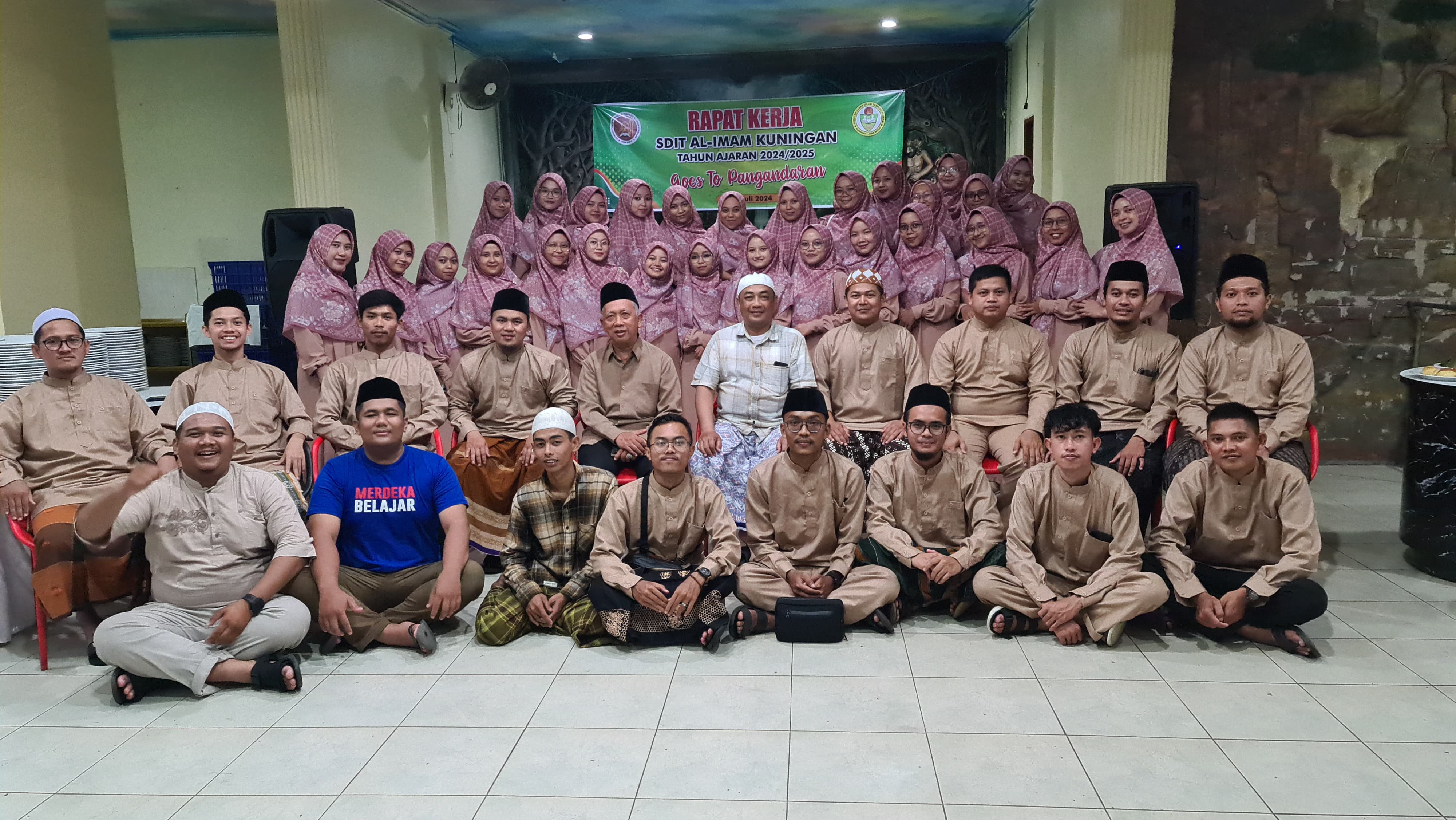 Rapat Kerja Dewan Guru SDIT Al-Imam Kuningan