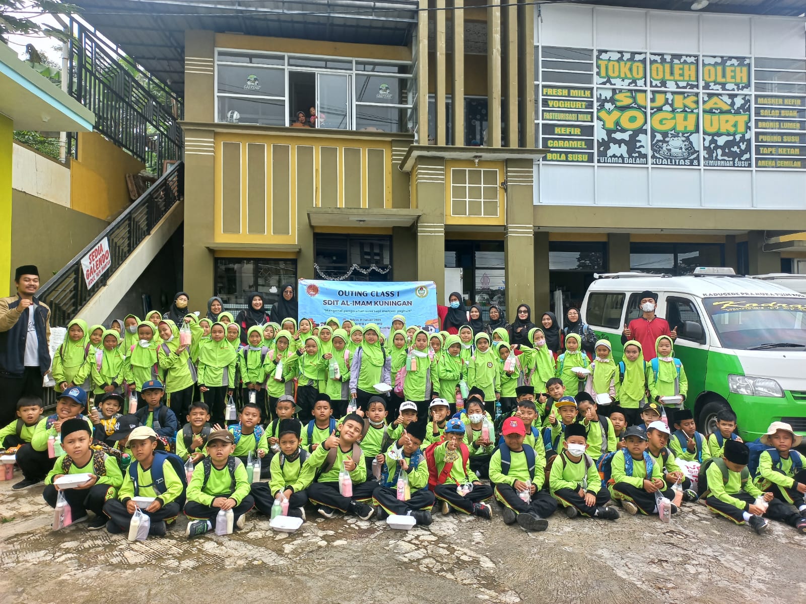 Outing Class 1 SDIT Al-Imam ke Suka Yogurt Cipari, Kuningan